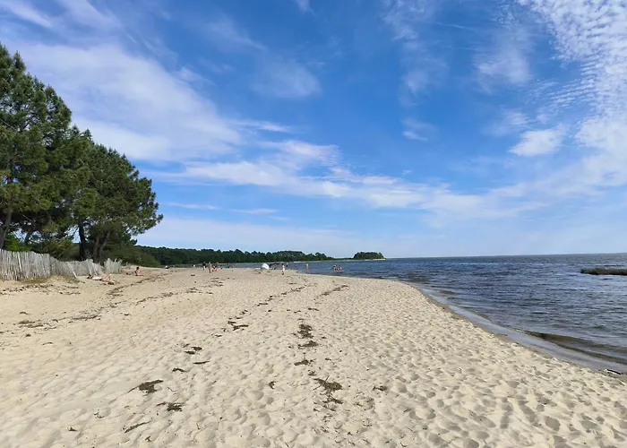 La Maison Des Rives De Saint Brice 度假居